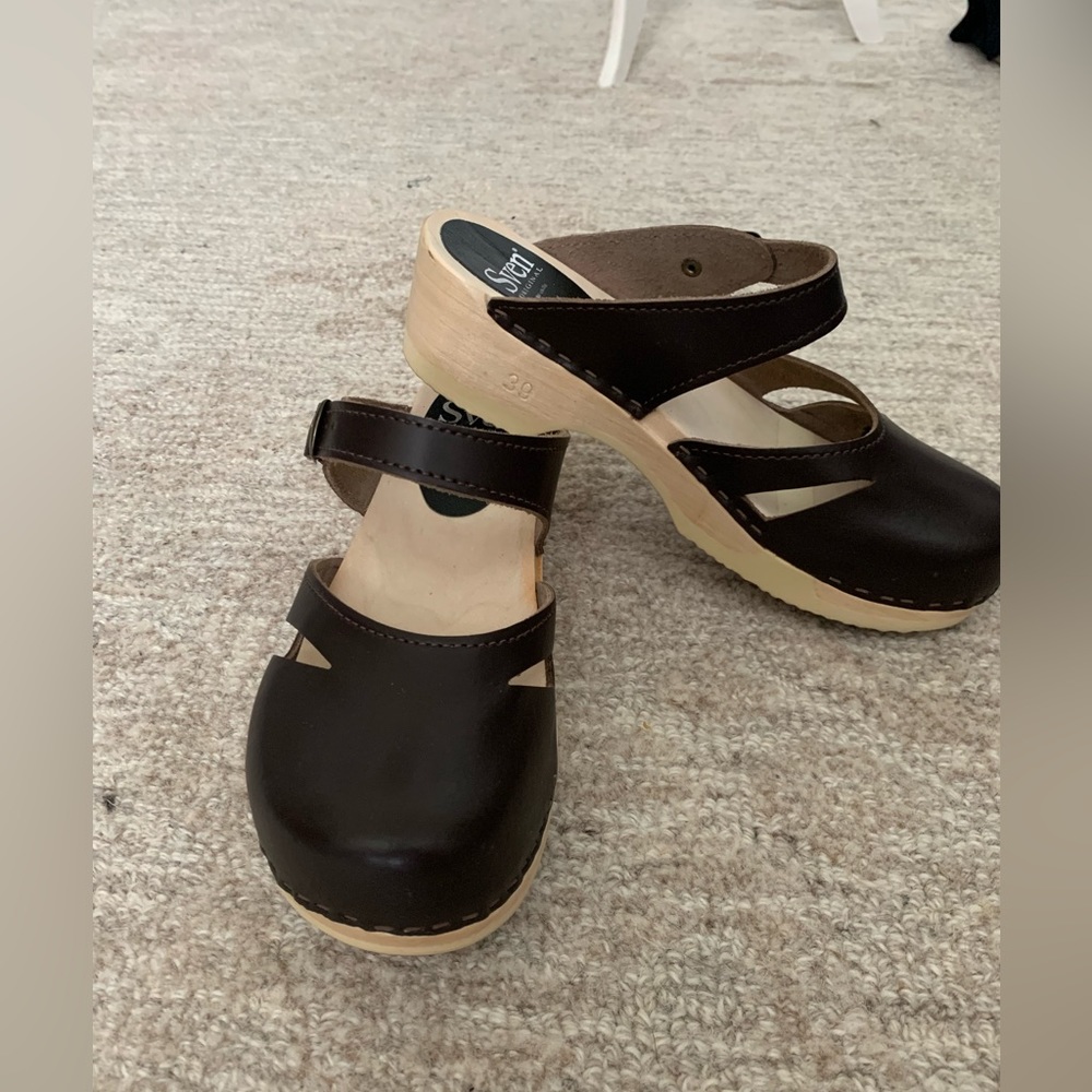 Clogs